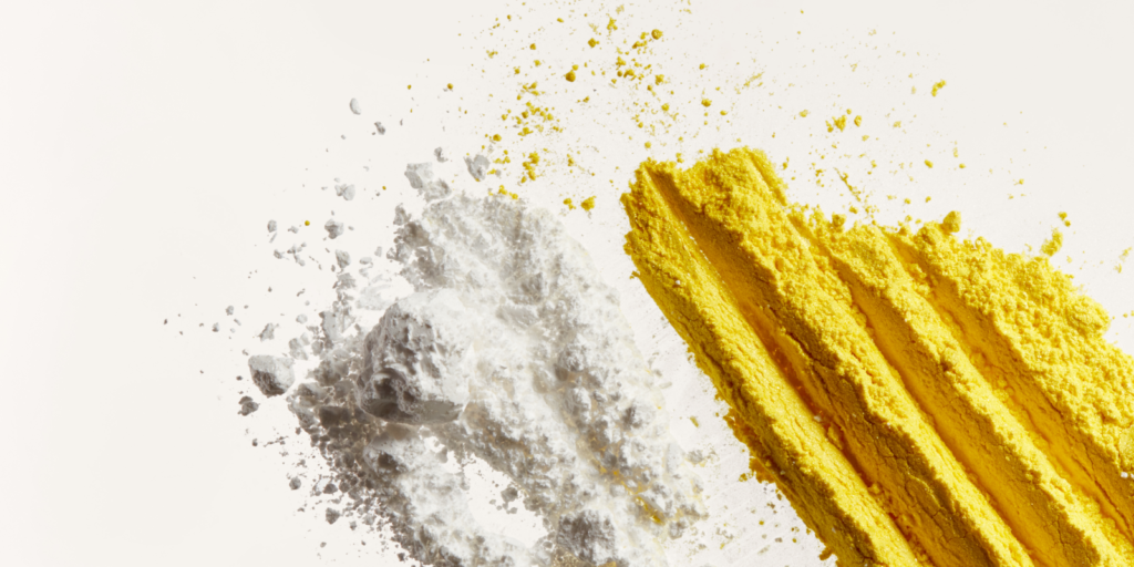 Adapalene vs. Tretinoin: Which Is Better For Acne & Anti-Ageing?