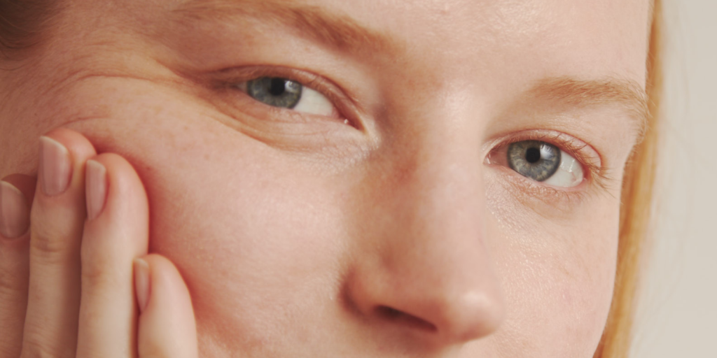 How To Combine AHAs/BHAs/PHAs With Retinoids